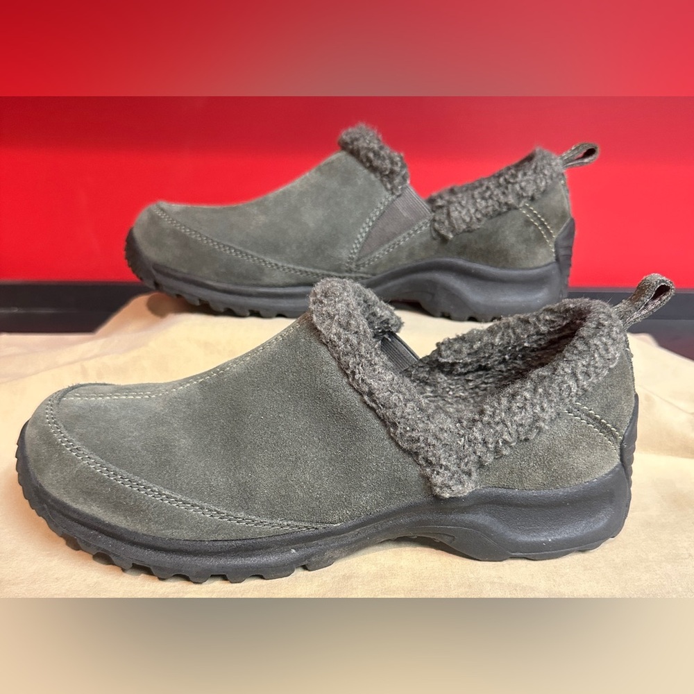 Lands’ End Gray Suede Fleece Lined Slip On Clogs Comfort Walking Women’s Sz 9.5B